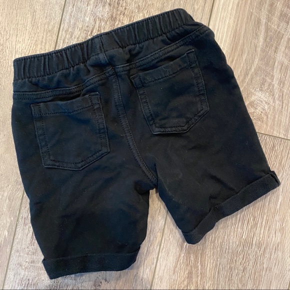 🆓🛳 Black Stretch Shorts - Picture 2 of 4